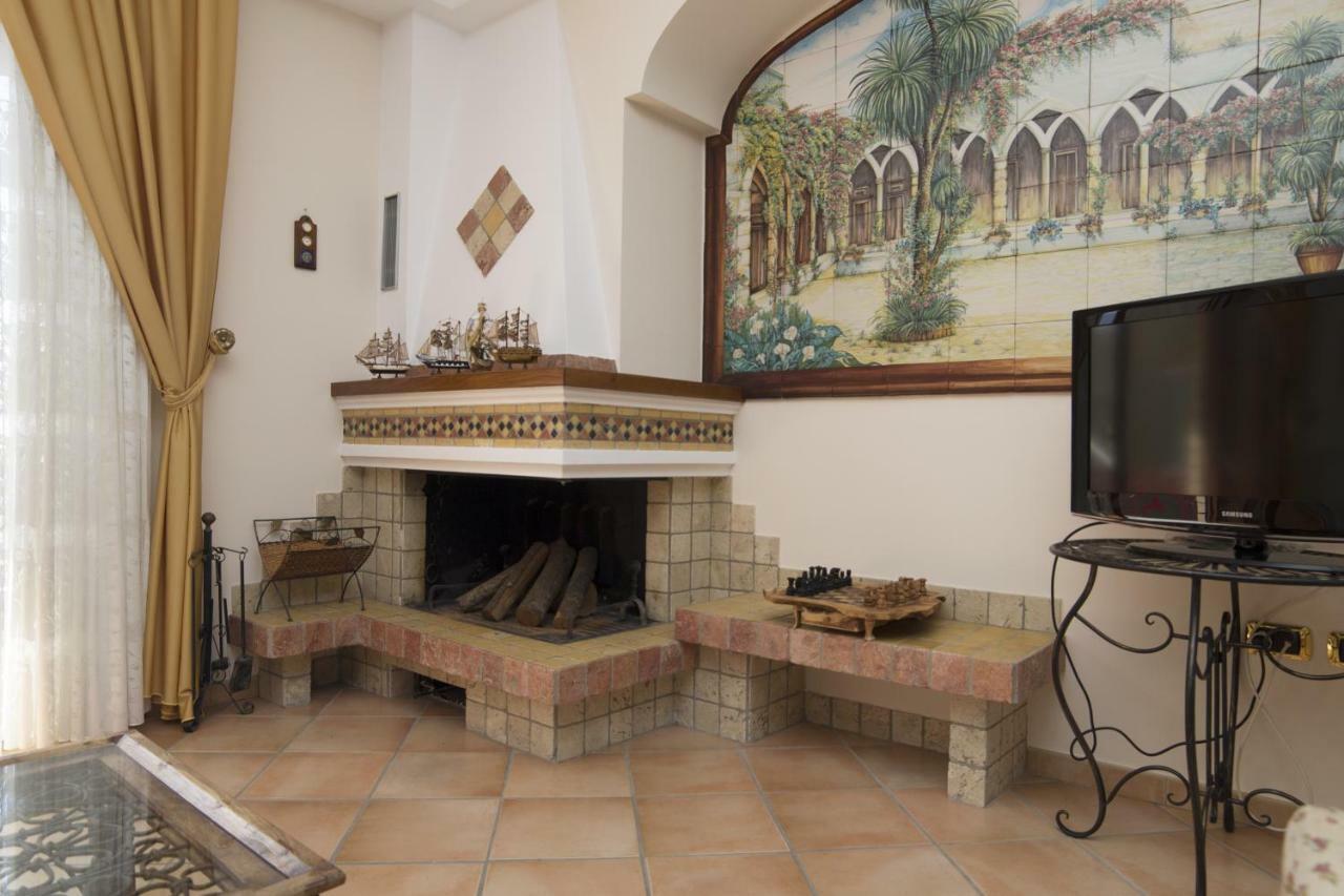 Panorama Host - Domus Amalfi Coast Apartment ไมยอรี ภายนอก รูปภาพ